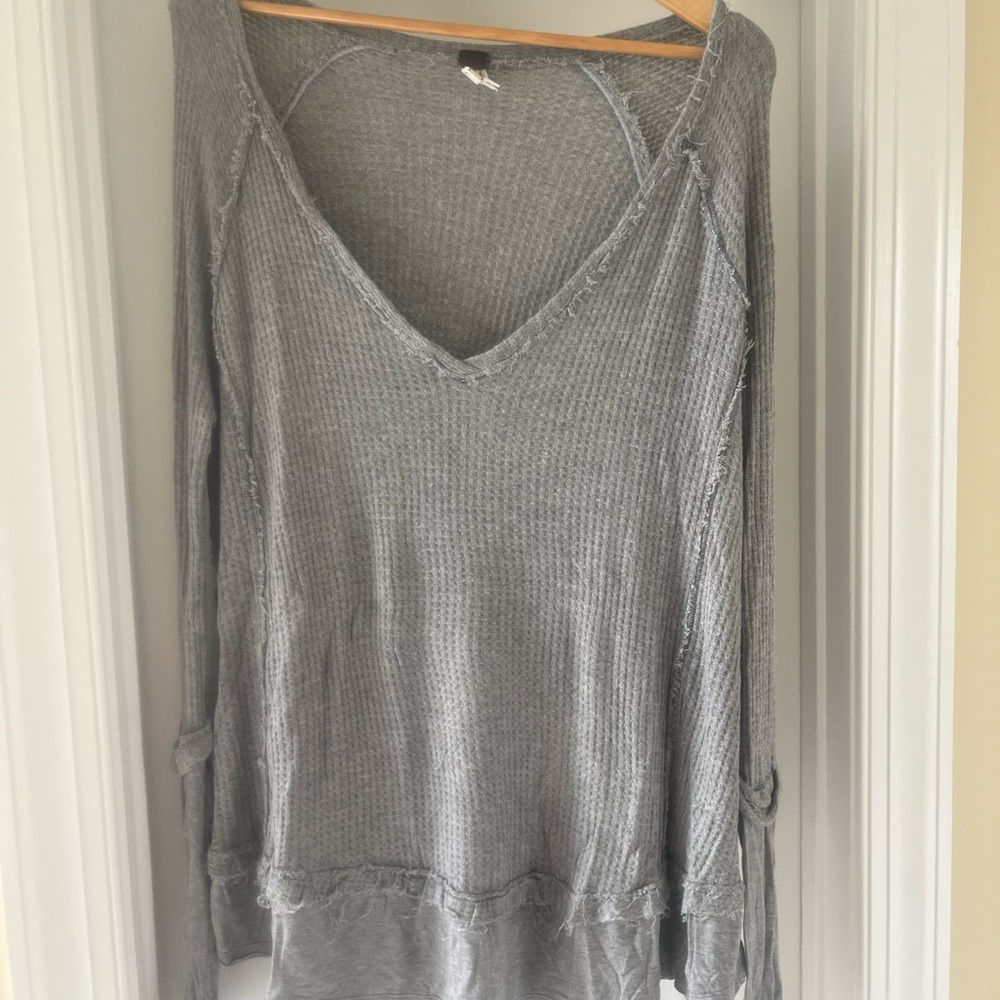 We The Free Oversized Gray Raw Hem Long Sleeve Waffle Knit Sweater